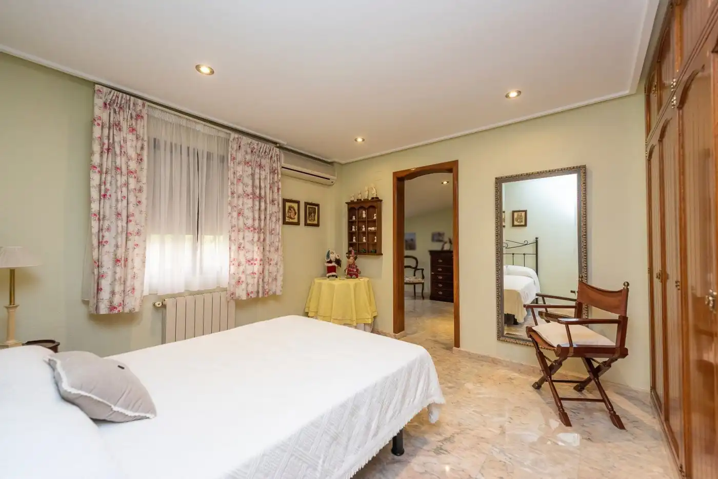 Bedroom of Houses for sale in Petrer  with Air Conditioner, Heating and Private garden