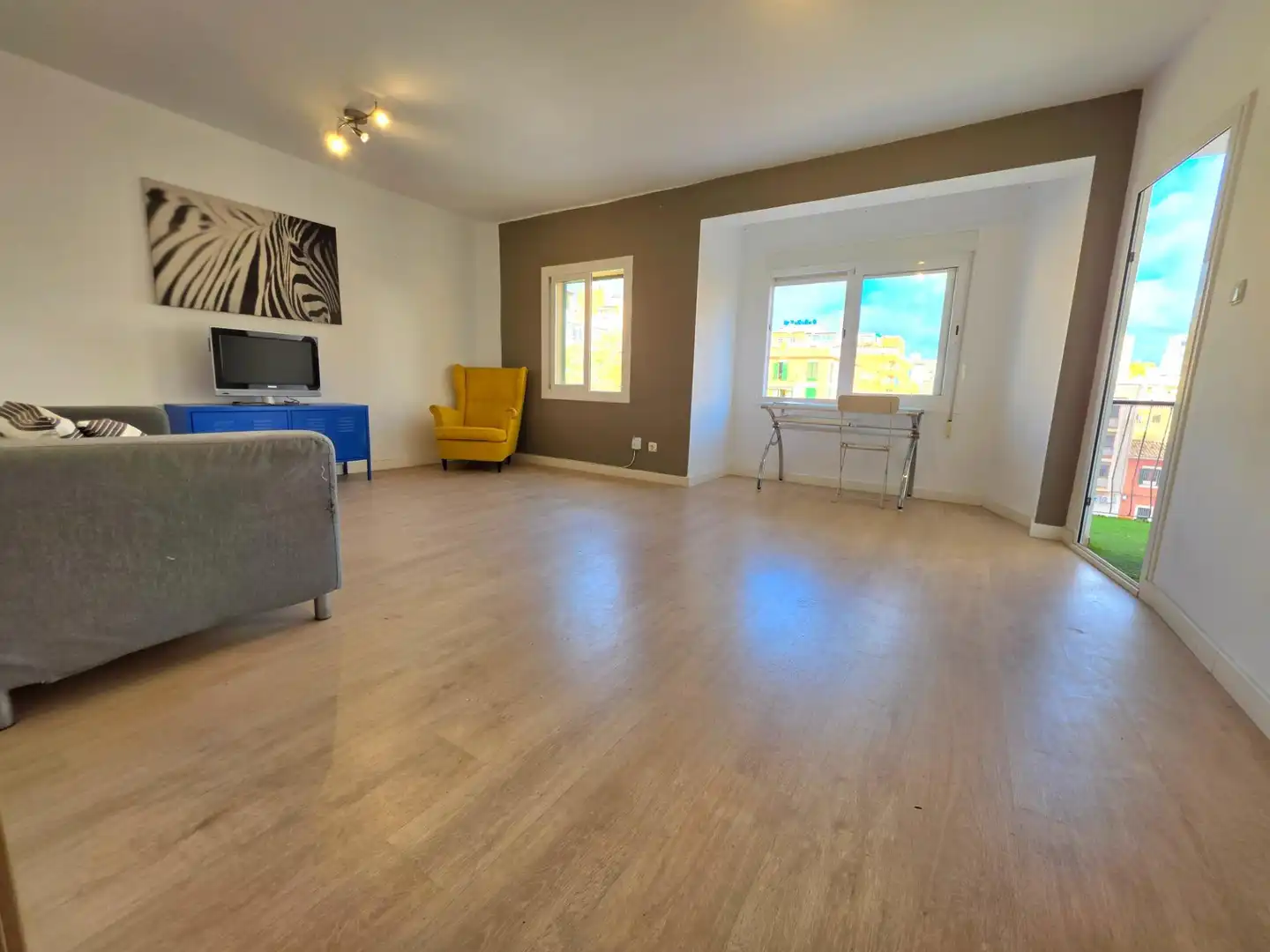 Living room of Flat for sale in  Palma de Mallorca  with Parquet flooring, Storage room and Balcony