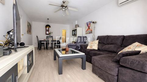 Photo 5 of Flat for sale in De Martínez Catena, 7, Puerto Deportivo, Fuengirola