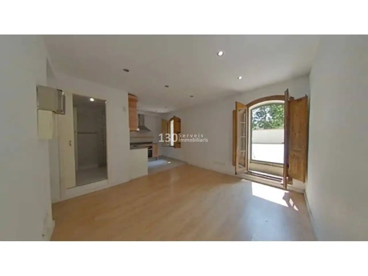 Außenansicht von Wohnung zum Verkauf in  Barcelona Capital mit Parkett und Terrasse