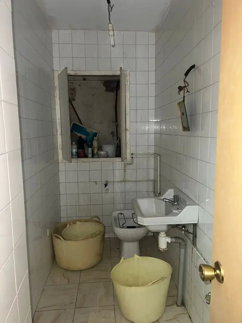 Badezimmer von Geschaftsraum zum Verkauf in Narón mit Heizung, Terrasse und Möbliert