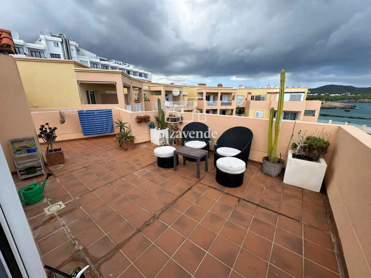 Vista exterior de Ático de alquiler en Santa Eulària des Riu con Terraza, Piscina y Amueblado