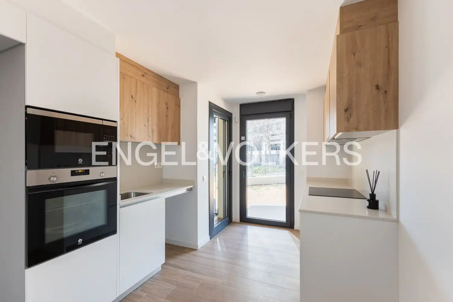 Kitchen of Apartments for sale in Valencia  with Air Conditioner, Heating and Private garden