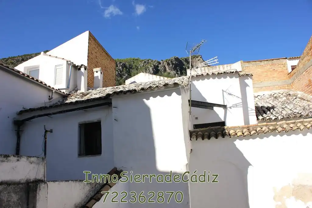 Vista exterior de Casa o chalet en venta en Algodonales con Terraza y Balcón