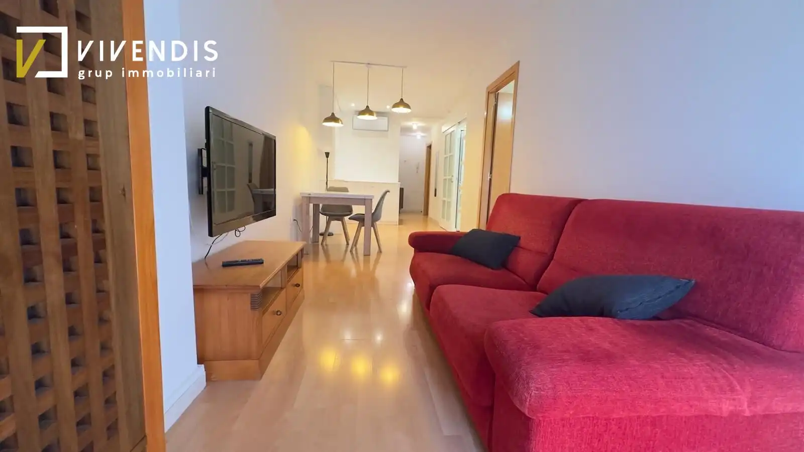Flat with terrace to rent in Calle CAVALLERS