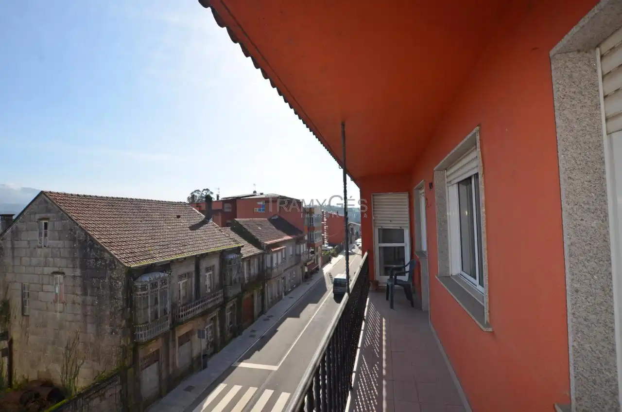Exterior view of Flat for sale in Tui  with Storage room and Balcony