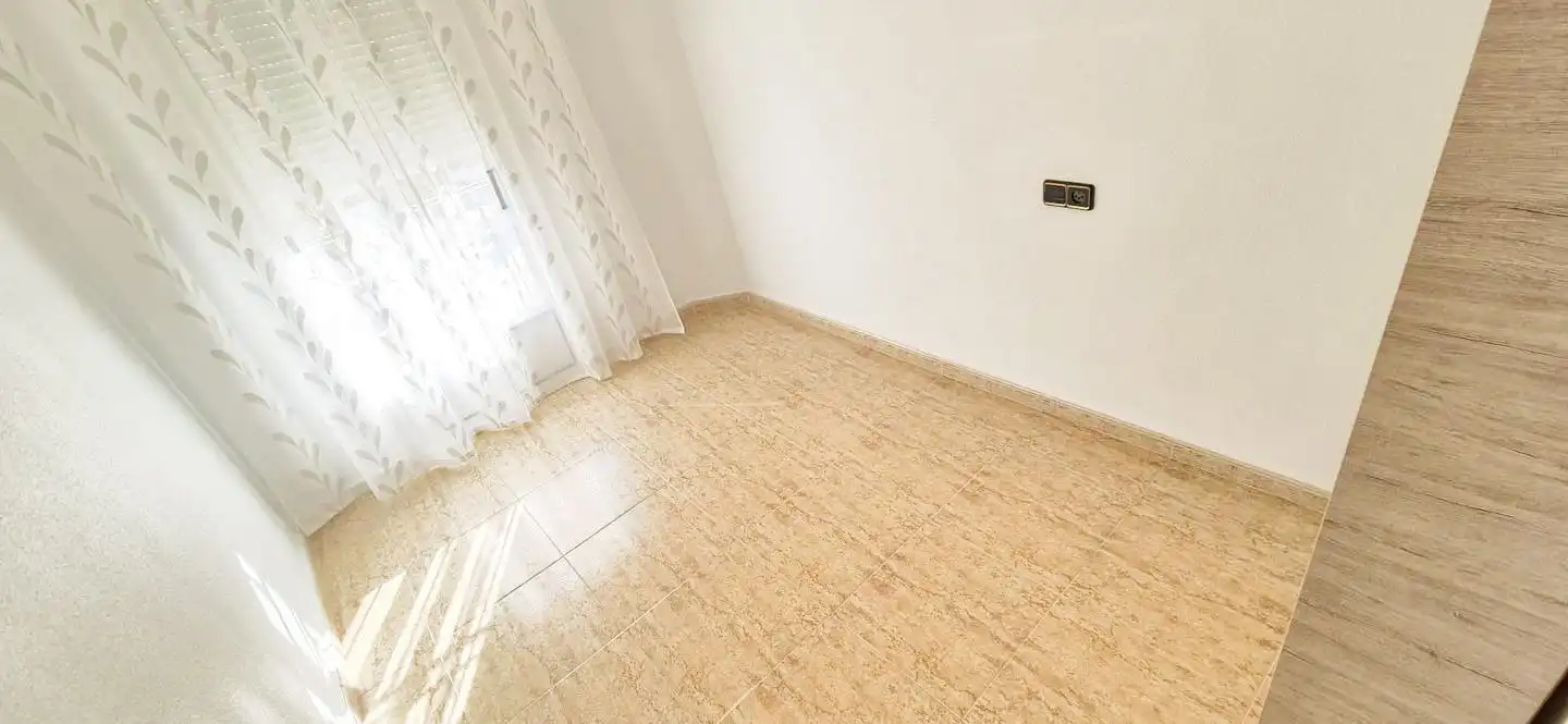 Schlafzimmer von Erdgeschoss zum Verkauf in Elche / Elx mit Klimaanlage, Terrasse und Abstellraum