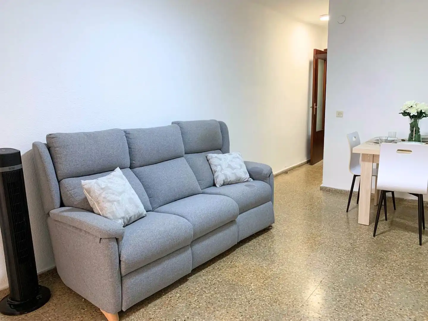 Sala d'estar de Pis de lloguer en Valencia amb Aire condicionat, Moblat i Forn