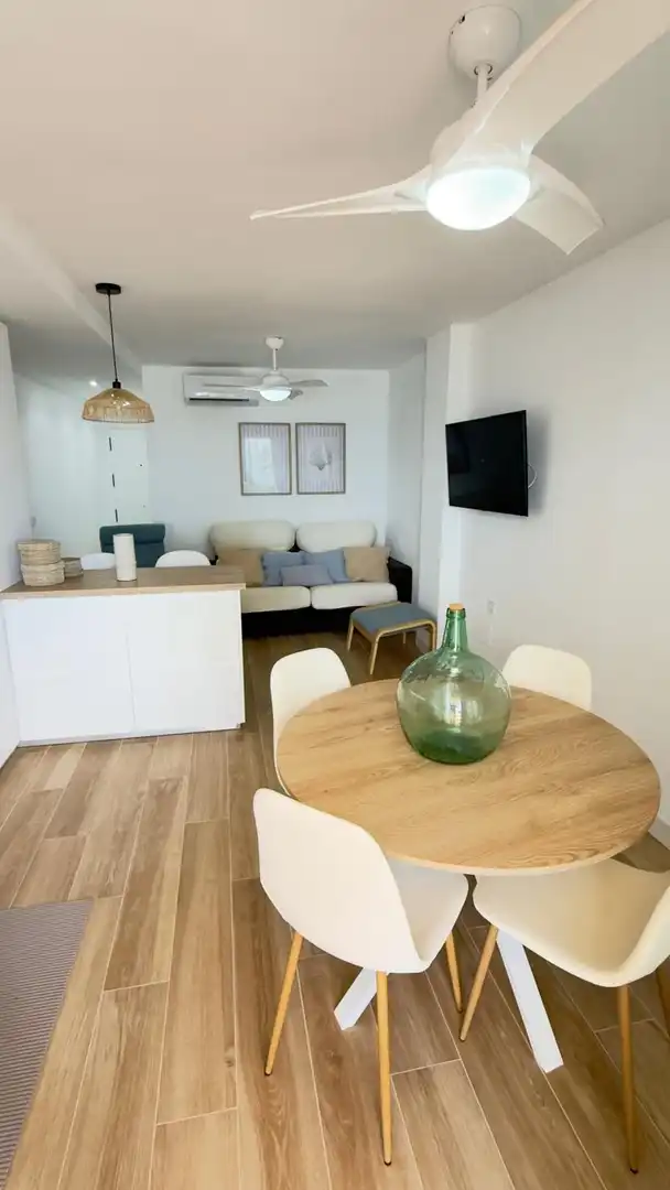 Wohnzimmer von Wohnung zur Miete in Adra mit Klimaanlage, Heizung und Terrasse