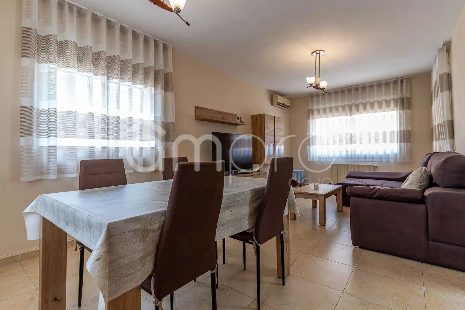 Sala d'estar de Casa adosada en venda en Torredembarra amb Aire condicionat, Calefacció i Terrassa