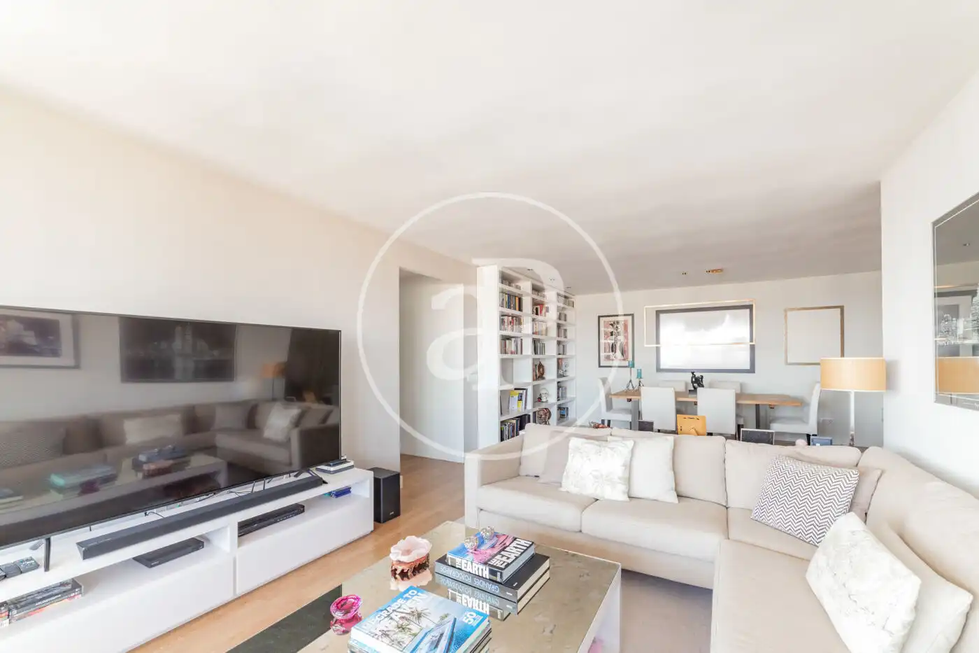 Sala de estar de Ático en venta en Madrid con Aire acondicionado, Calefacción y Jardín privado
