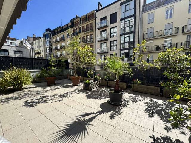 Piso en Alquiler en Antiguo