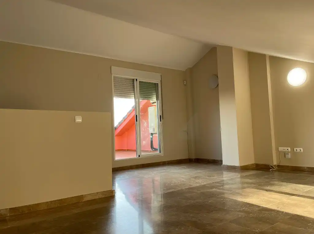 Schlafzimmer von Einfamilien-Reihenhaus zur Miete in Alcàsser mit Klimaanlage, Heizung und Terrasse