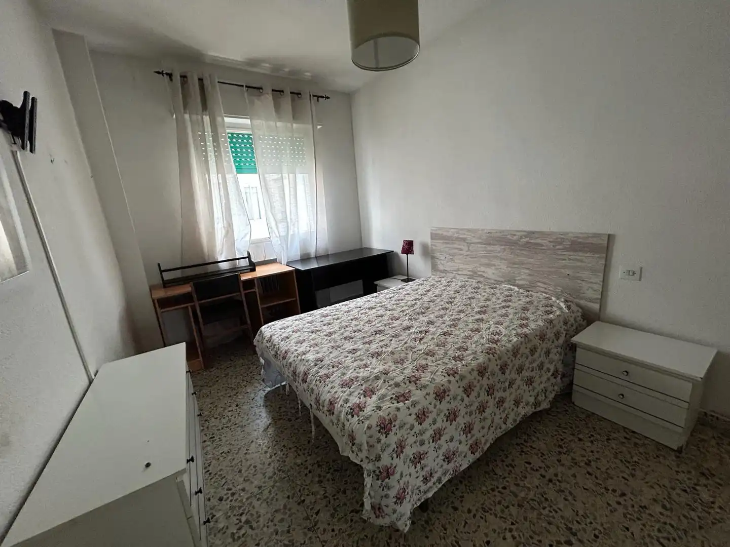 Habitación de Piso en venta en Ciudad Real con Calefacción, Terraza y Amueblado