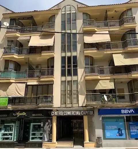 Vista exterior de Local en venta en Don Benito