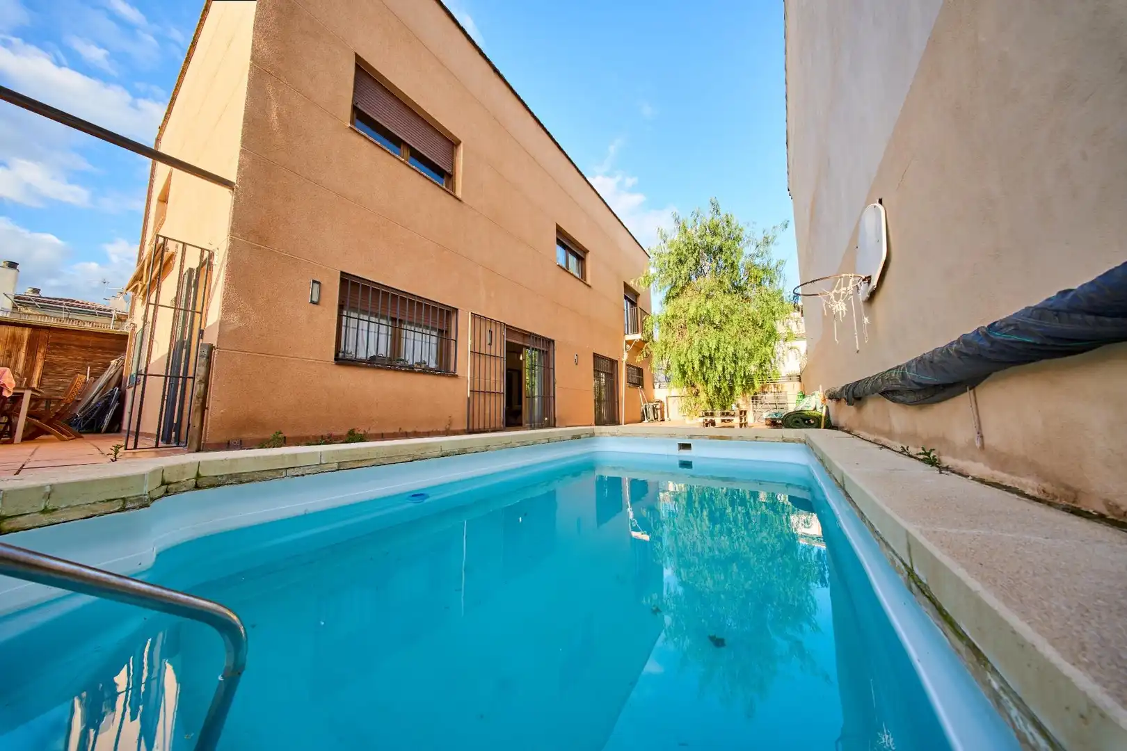 Vista exterior de Casa o chalet en venta en Santa Fe con Aire acondicionado, Calefacción y Piscina
