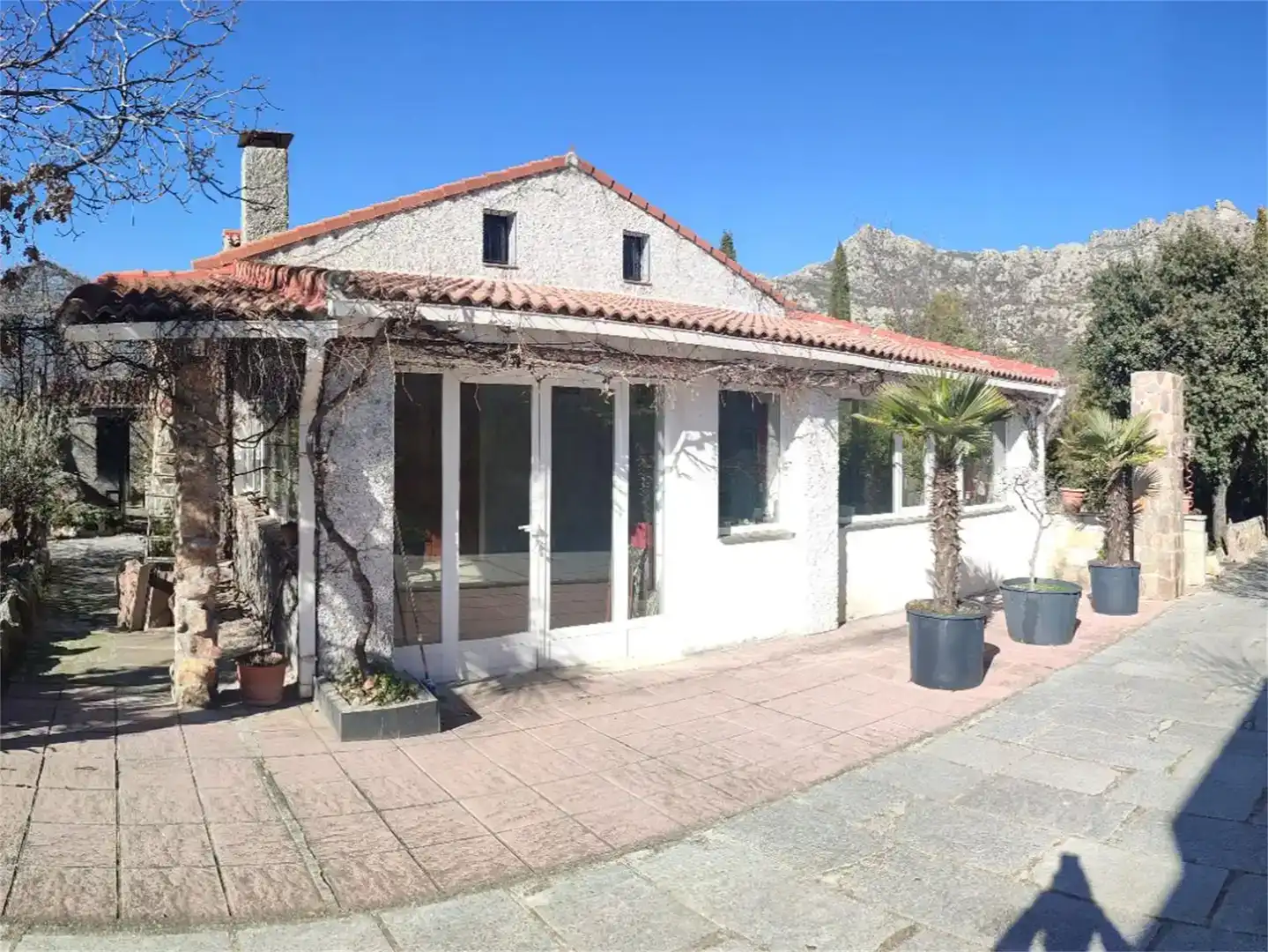 Außenansicht von Country house zum Verkauf in Valdemanco mit Privatgarten, Abstellraum und Ofen