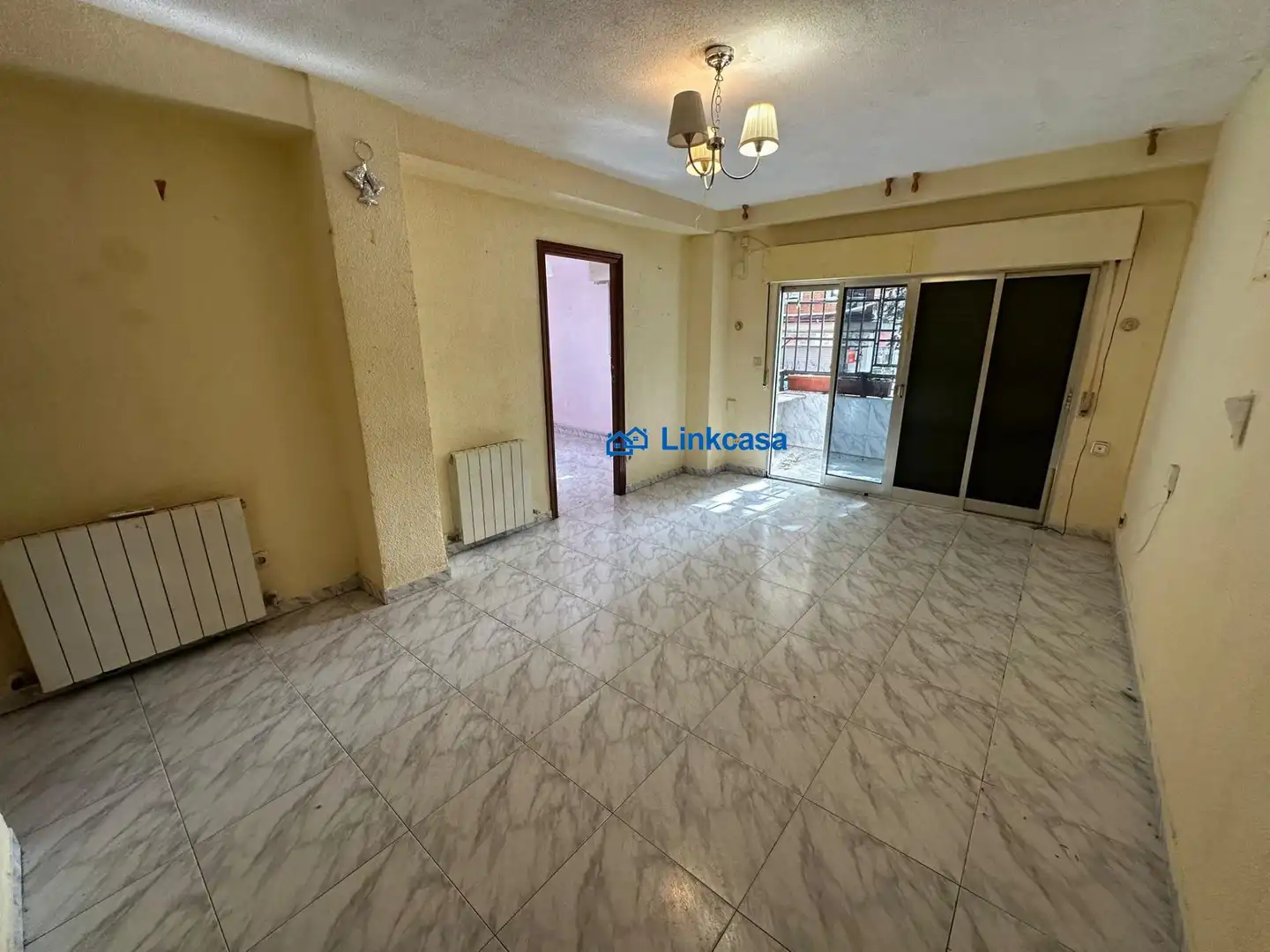 Flat for sale in Madrid  with Air Conditioner, Heating and Balcony