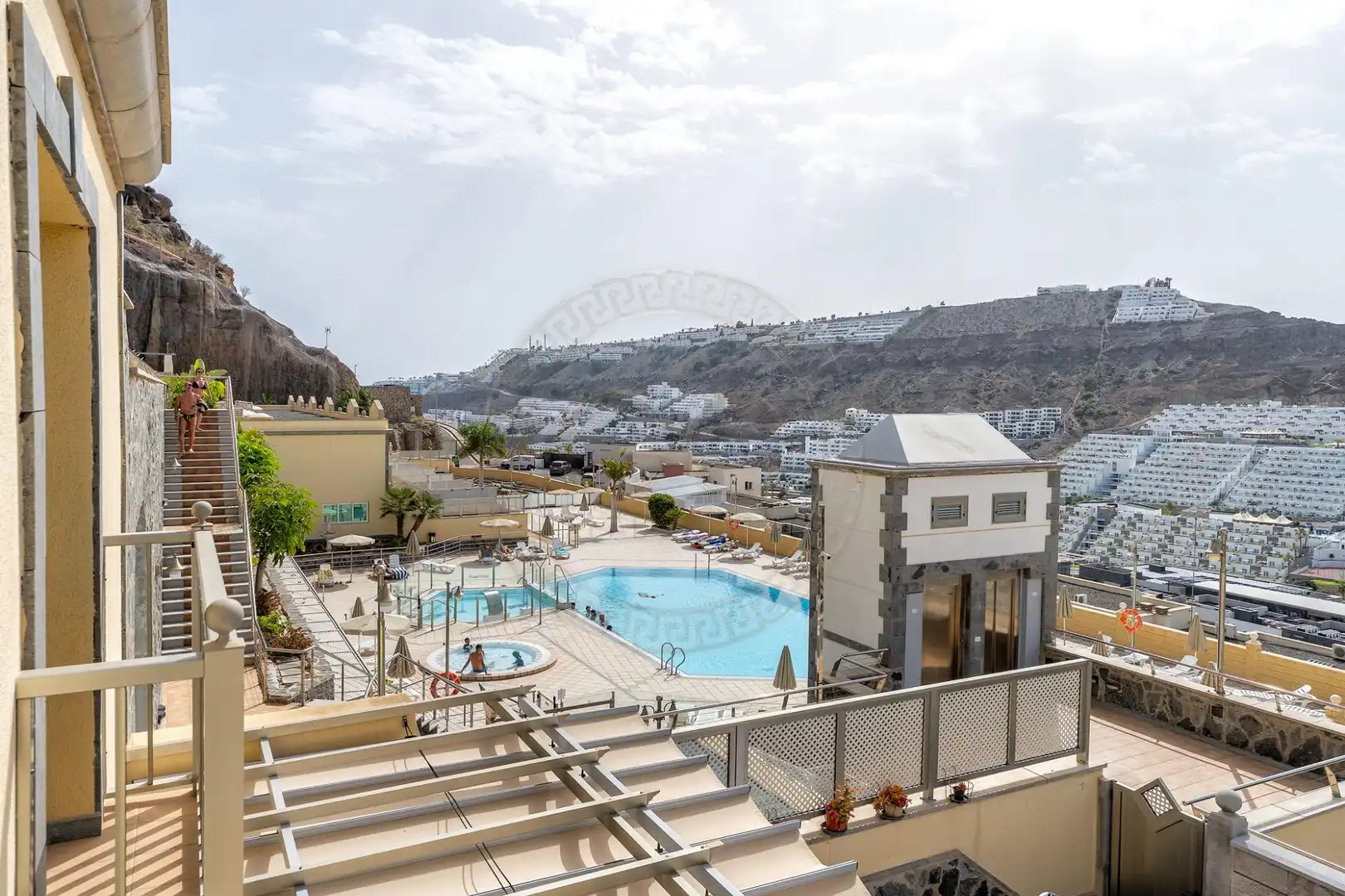 Piscina de Casa adosada de alquiler en Mogán con Aire acondicionado, Jardín privado y Terraza