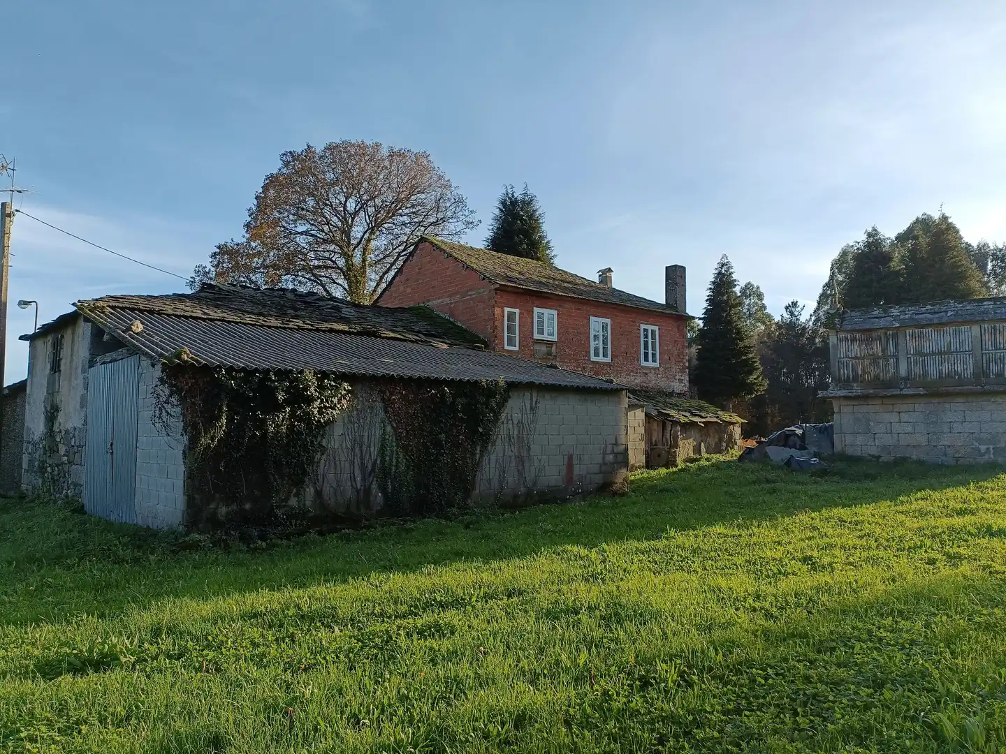 Vista exterior de Casa o xalet en venda en Guitiriz amb Jardí privat i Traster