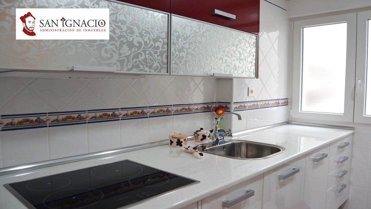 Kitchen of Flat for sale in Villarcayo de Merindad de Castilla la Vieja  with Furnished and Balcony