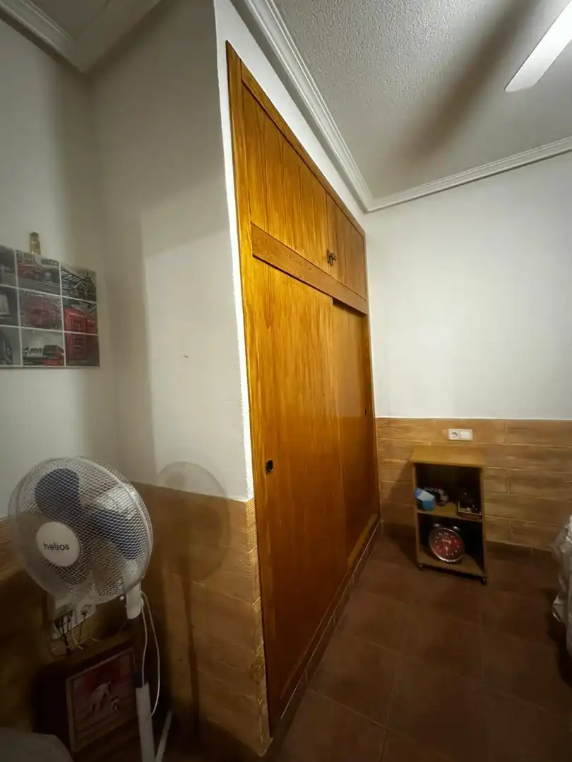 Habitación de Apartamento de alquiler en Pilar de la Horadada con Aire acondicionado, Jardín privado y Trastero
