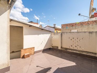 Casa aparellada en venda a La Zarzuela - San José - Belén