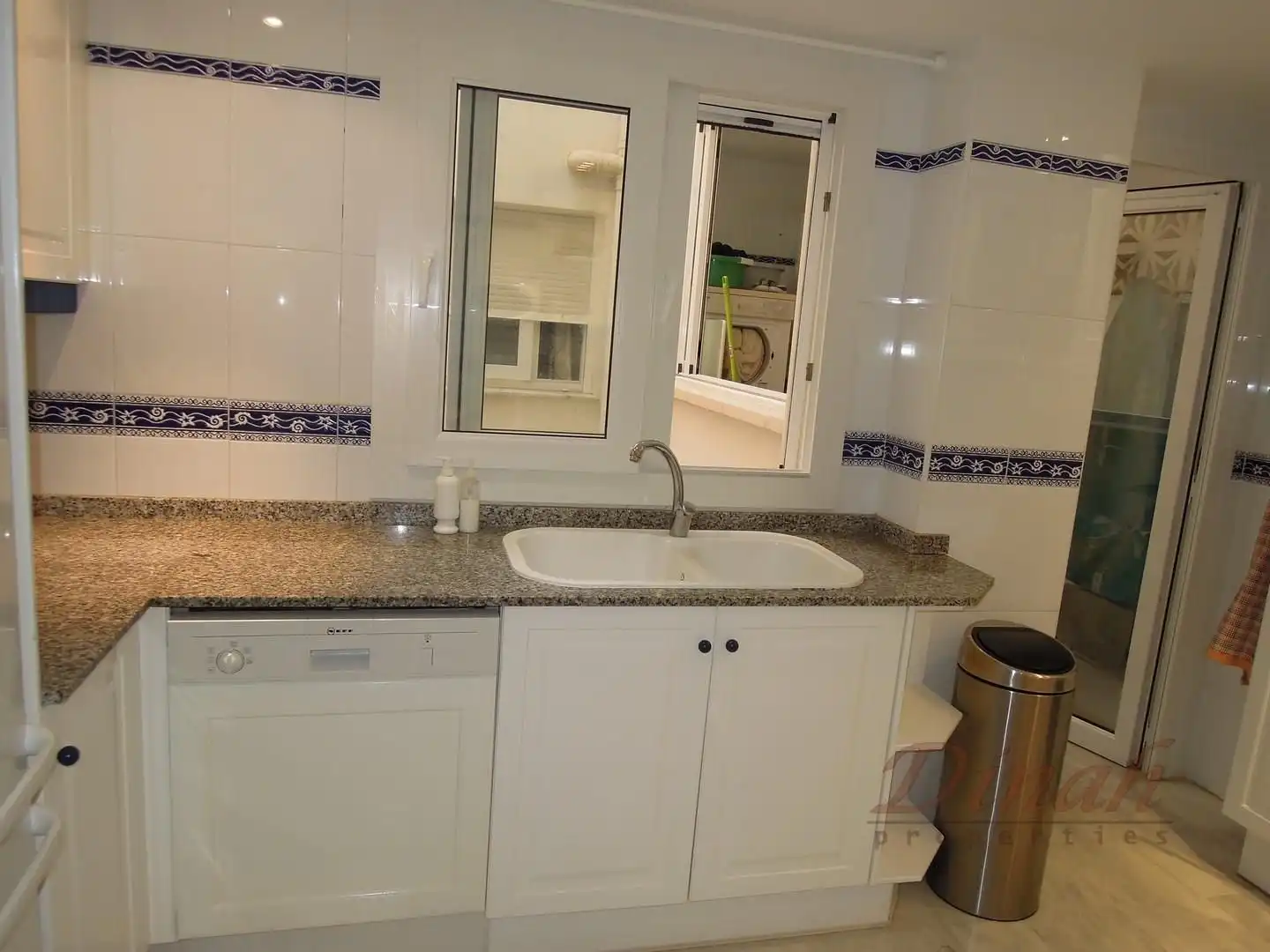 Badezimmer von Wohnungen zur Miete in Altea mit Klimaanlage, Heizung und Möbliert