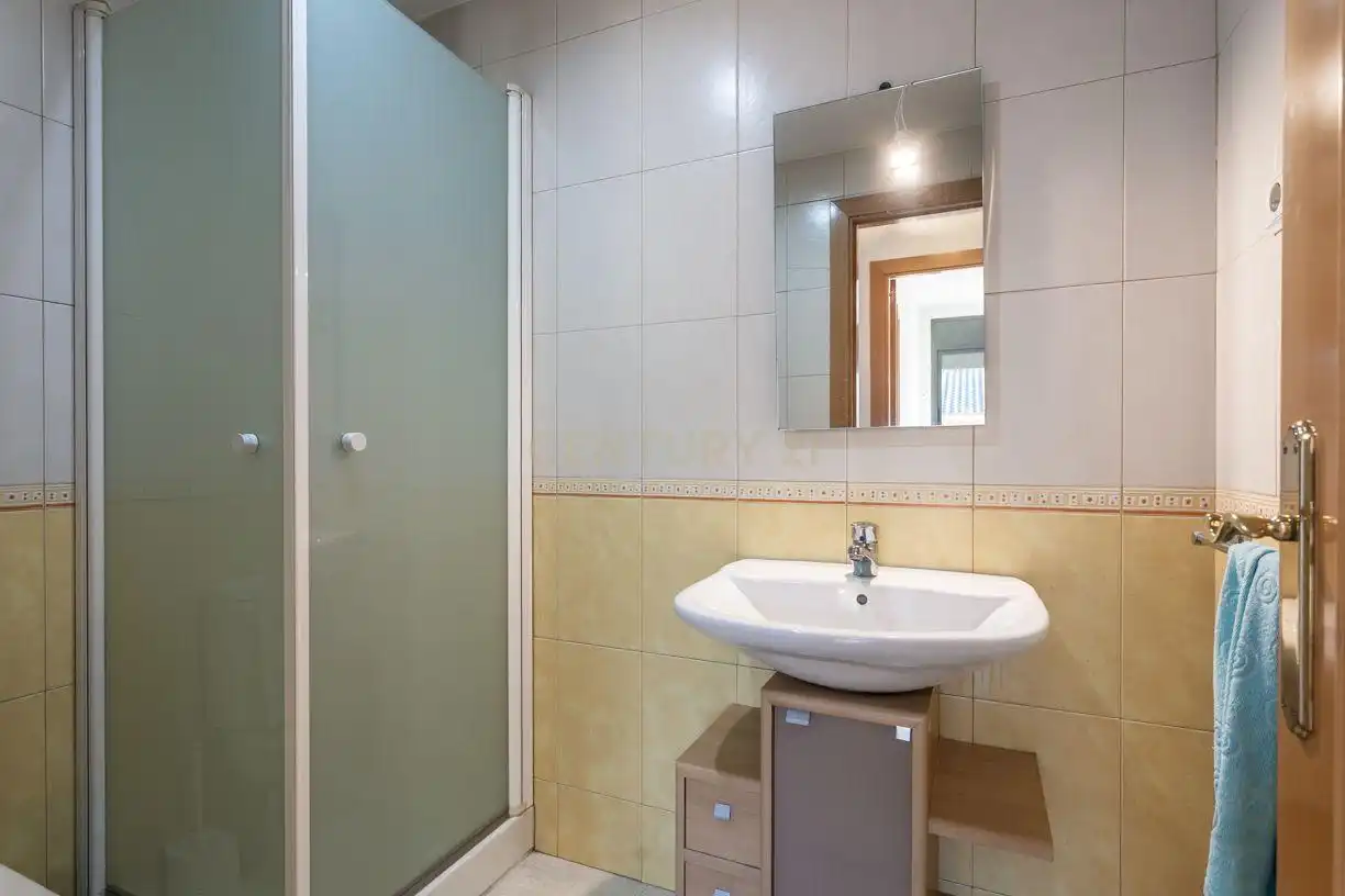 Bathroom of Flat for sale in Sant Celoni  with Air Conditioner and Storage room