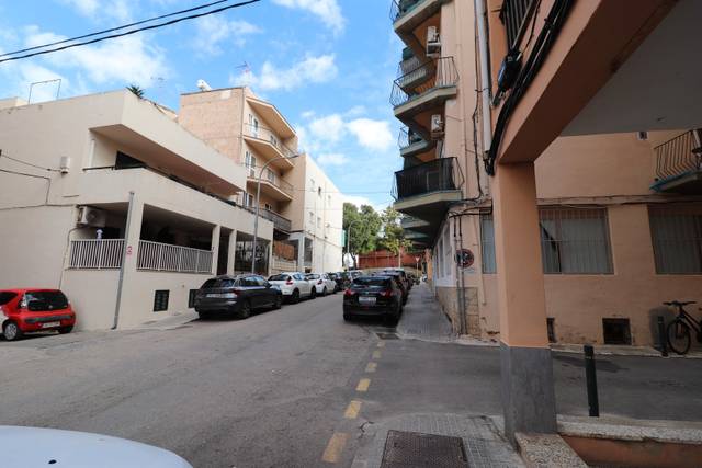 Garaje en Venta en Calle Cannes, 25 en Montañar - El Arenal