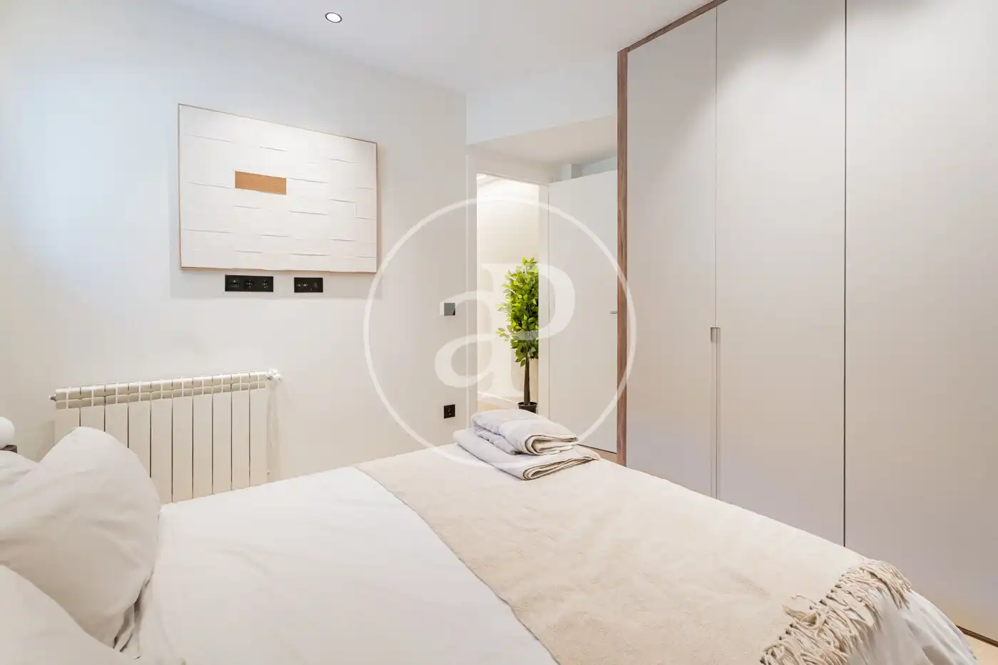 Bedroom of Flat for rent in Madrid  with Air Conditioner, Heating and Furnished
