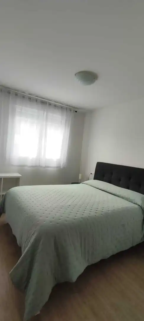 Dormitori de Apartament de lloguer en Marbella amb Aire condicionat, Terrassa i Traster