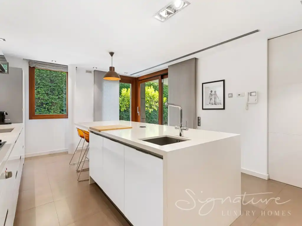 Cocina de Casa o chalet en venta en Sant Cugat del Vallès con Aire acondicionado, Jardín privado y Terraza