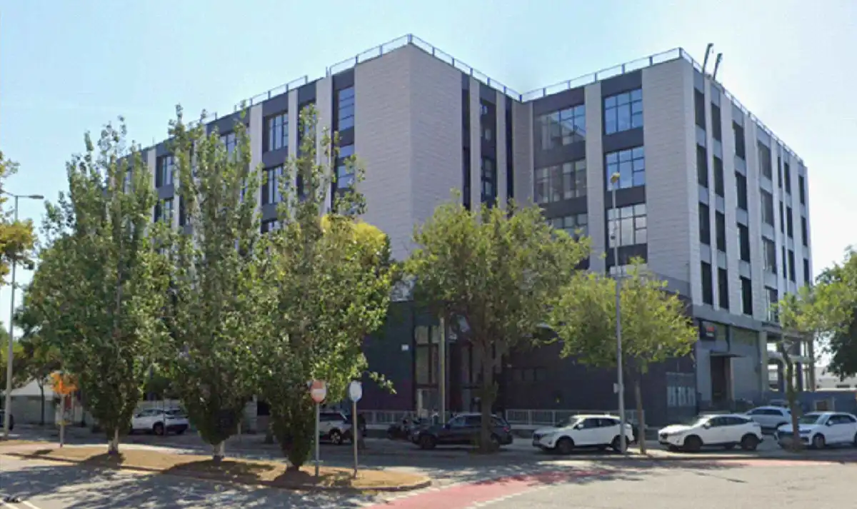 Außenansicht von Fabrikhallen zur Miete in L'Hospitalet de Llobregat