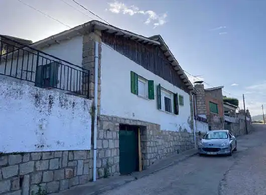Vista exterior de Casa o xalet en venda en El Tiemblo 