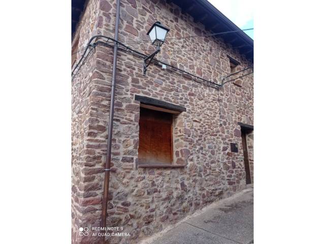 Casa-chalet en Venta en Adrero en Viniegra de Abajo