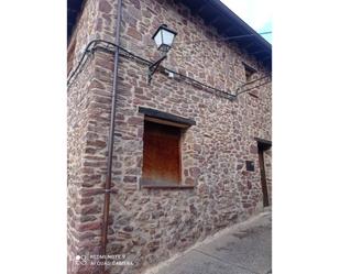 Vista exterior de Casa o xalet en venda en Viniegra de Abajo amb Jardí privat