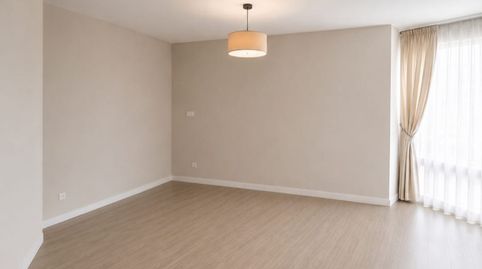 Foto 2 de Piso en venta en Calle de San Jenaro, Villaverde Alto, Madrid Capital