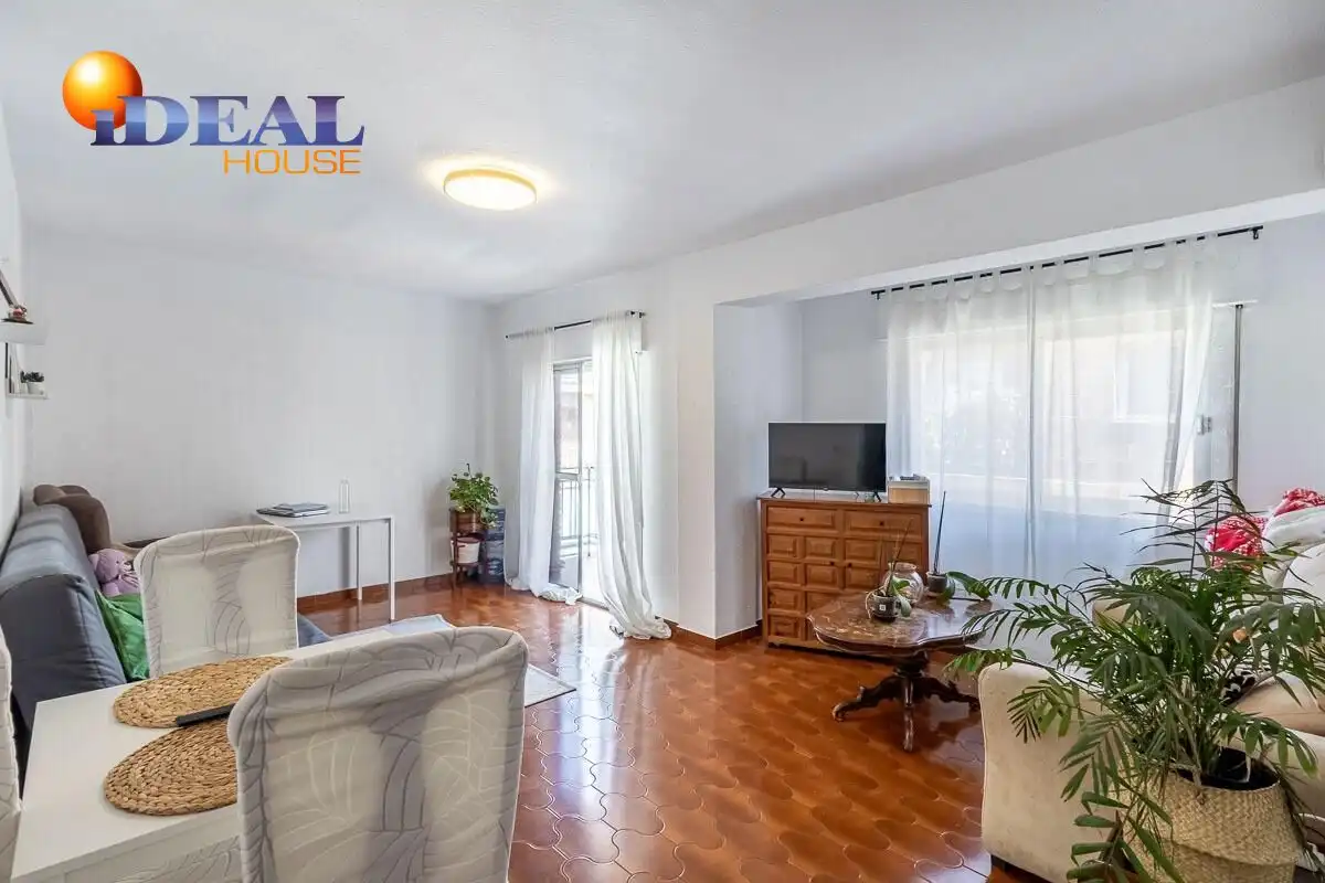 Piso con ascensor en venta en Chana, imagen 2