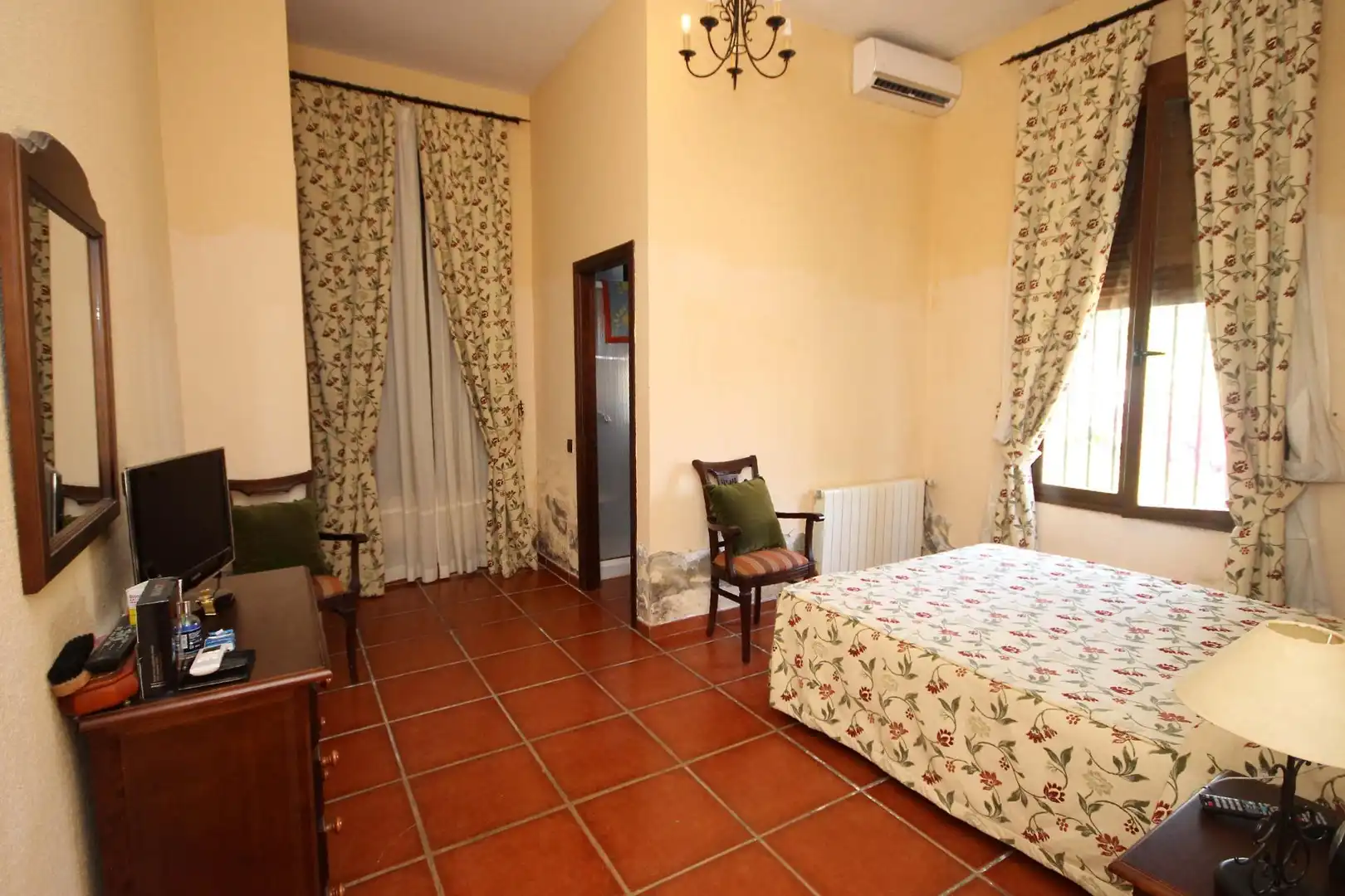 Habitación de Finca rústica en venta en Alcuéscar con Aire acondicionado