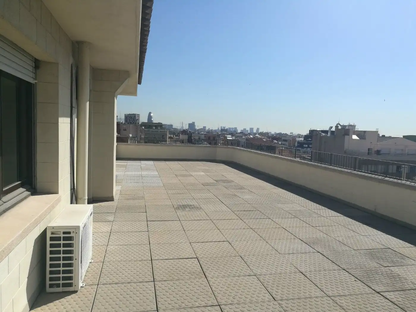 Terrasse von Büro zur Miete in Barcelona mit Klimaanlage und Heizung