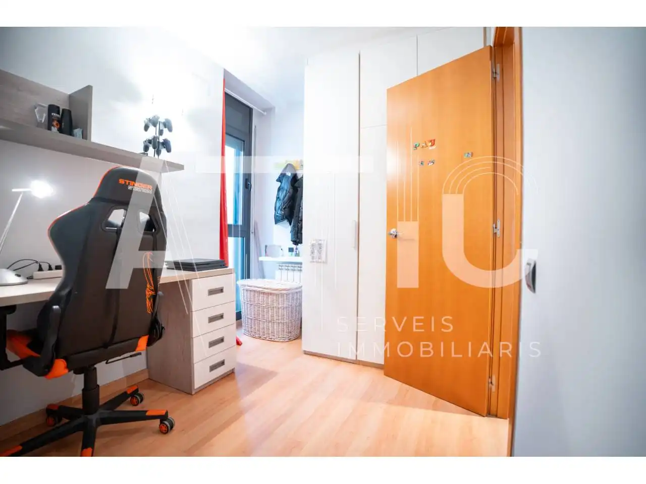 Schlafzimmer von Dachboden zum Verkauf in Sant Quirze del Vallès mit Klimaanlage, Heizung und Parkett