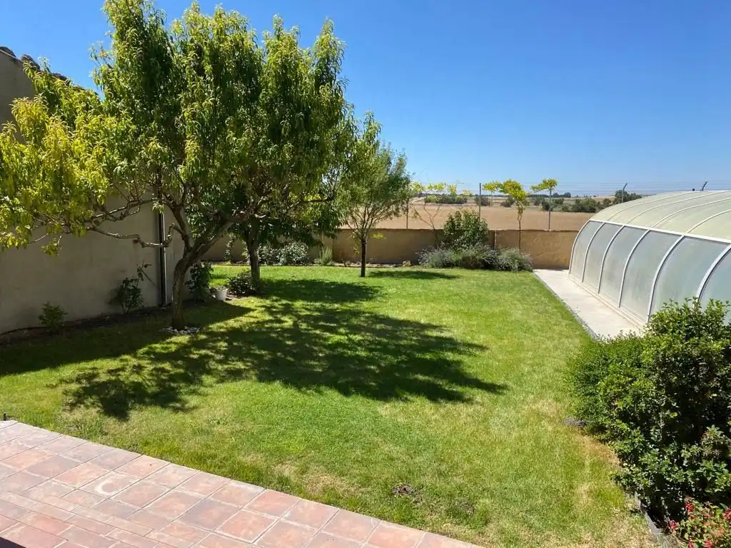 Jardín de Casa o chalet en venta en Cozuelos de Fuentidueña con Calefacción, Jardín privado y Piscina
