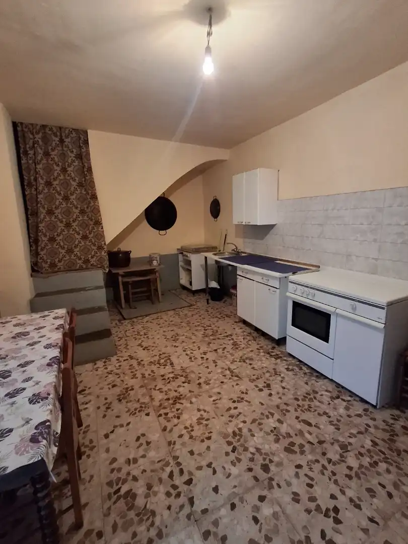 Cuina de Casa o xalet en venda en La Puebla de Almoradiel amb Calefacció, Moblat i Forn