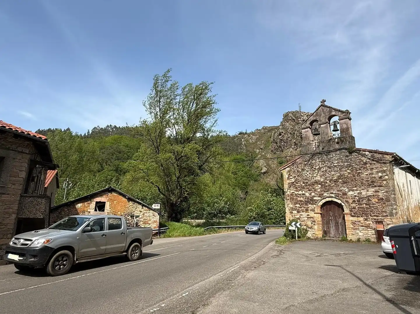 Außenansicht von Einfamilien-Reihenhaus zum Verkauf in Grado mit Abstellraum