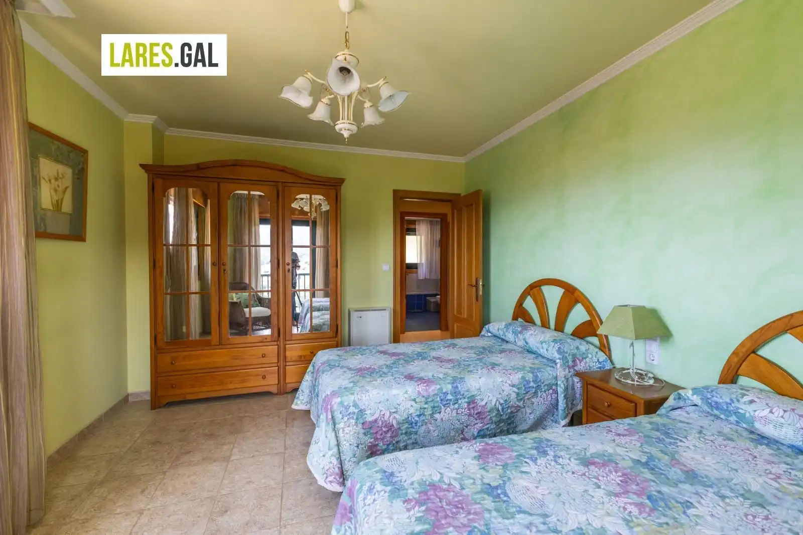 Schlafzimmer von Haus oder Chalet zum Verkauf in Cangas  mit Heizung, Terrasse und Möbliert