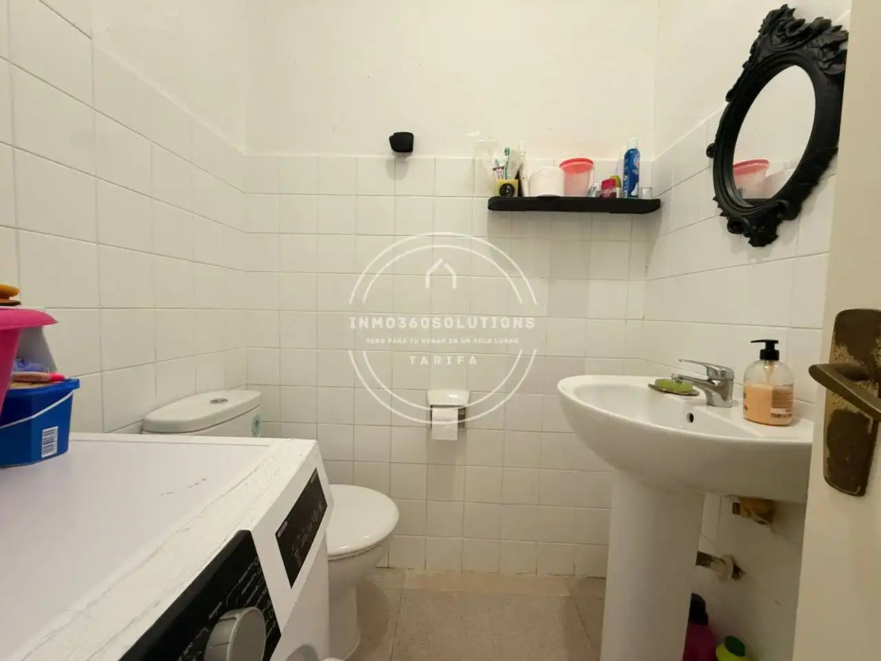 Bathroom of Flat for sale in Tarifa  with Terrace and Furnished