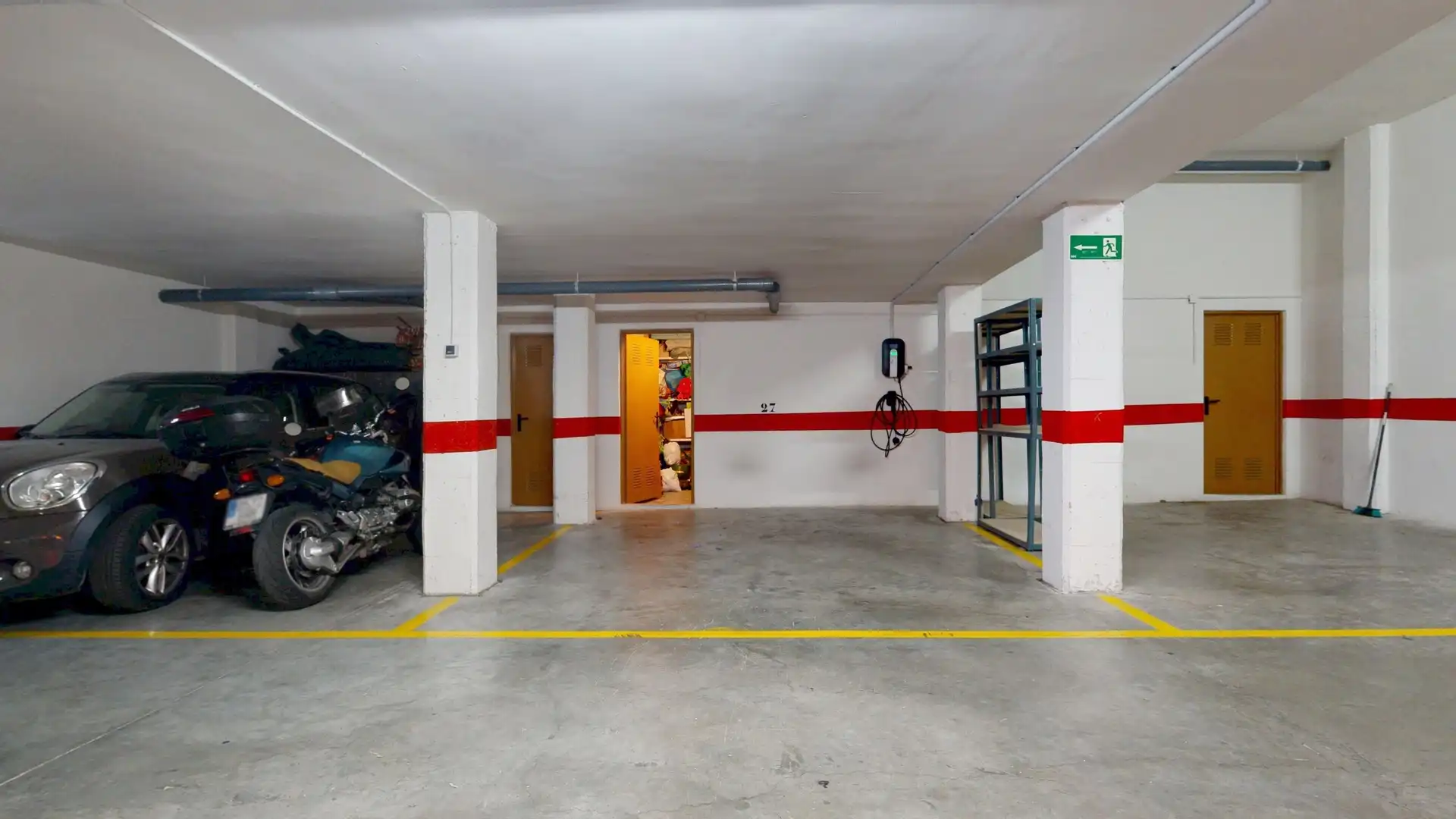 Parking de Dúplex en venta en Valencia con Calefacción, Jardín privado y Terraza