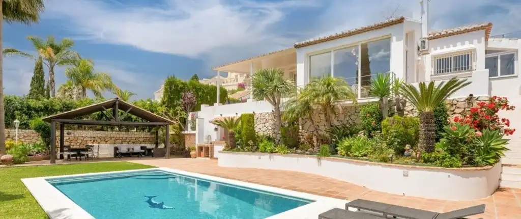 Chalet con piscina en venta en Mijas Golf