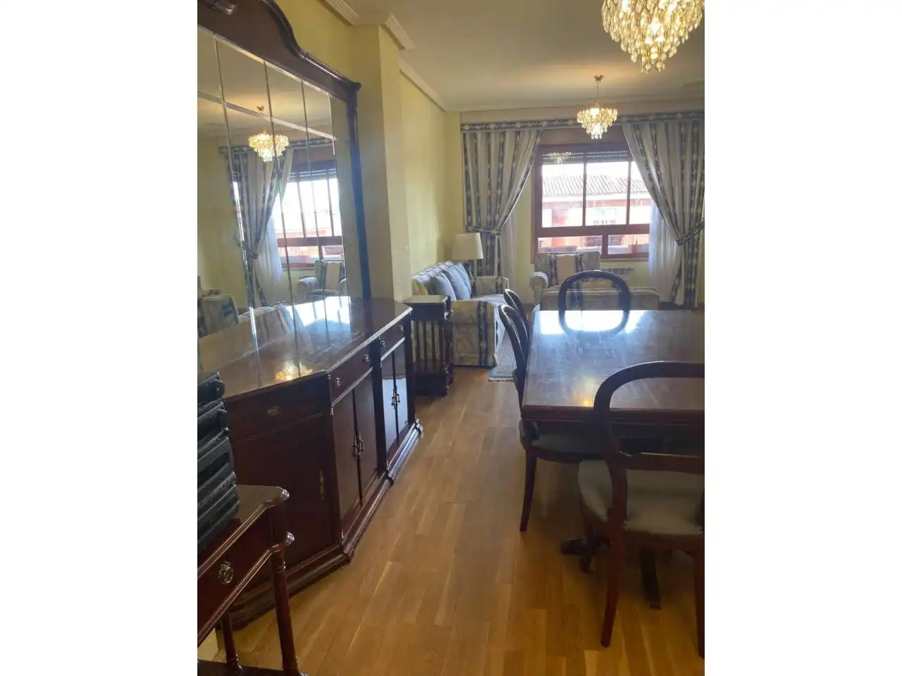 Comedor de Piso en venta en León Capital  con Calefacción, Parquet y Terraza